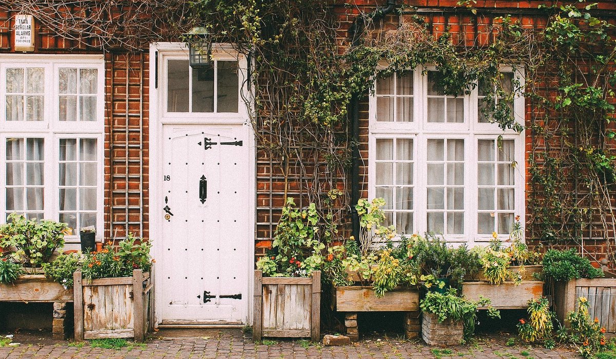 Making a Narrow Hallway Feel Wider and Brighter